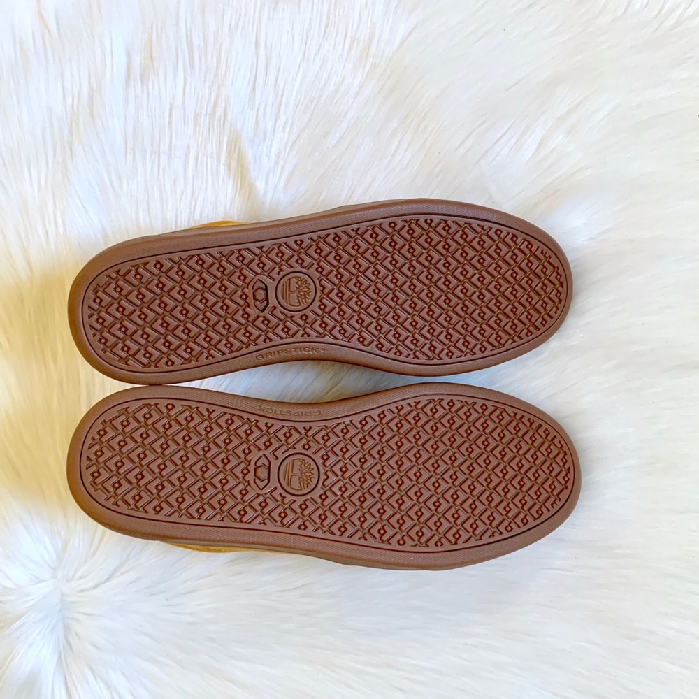 Timberland Wheat Bayham Chukka Boots - Picture 7 of 7